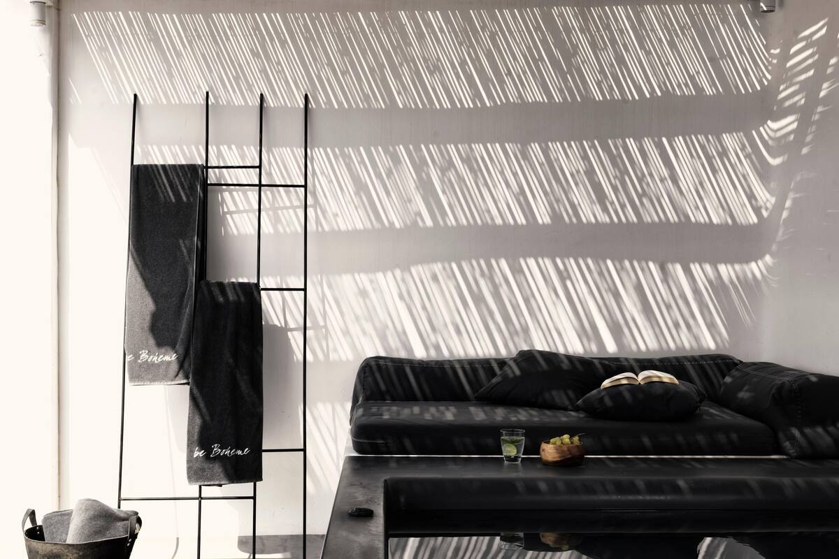 Bohemian Sunset & Sea View Suite with Outdoor Hot Tub | 1 makuuhuone, ylelliset vuodevaatteet, pillowtop-patjalliset sängyt