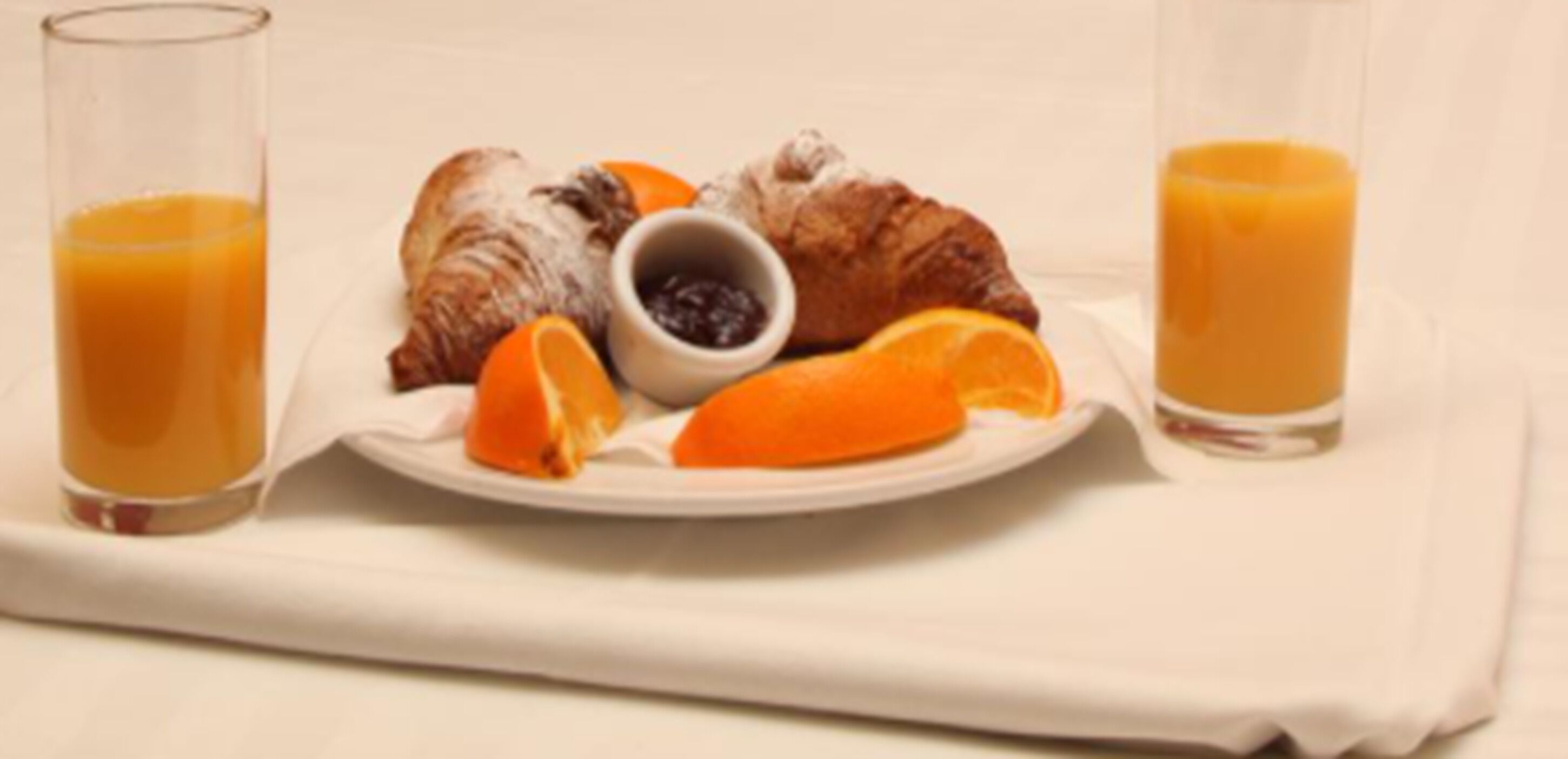 daily full breakfast for a fee