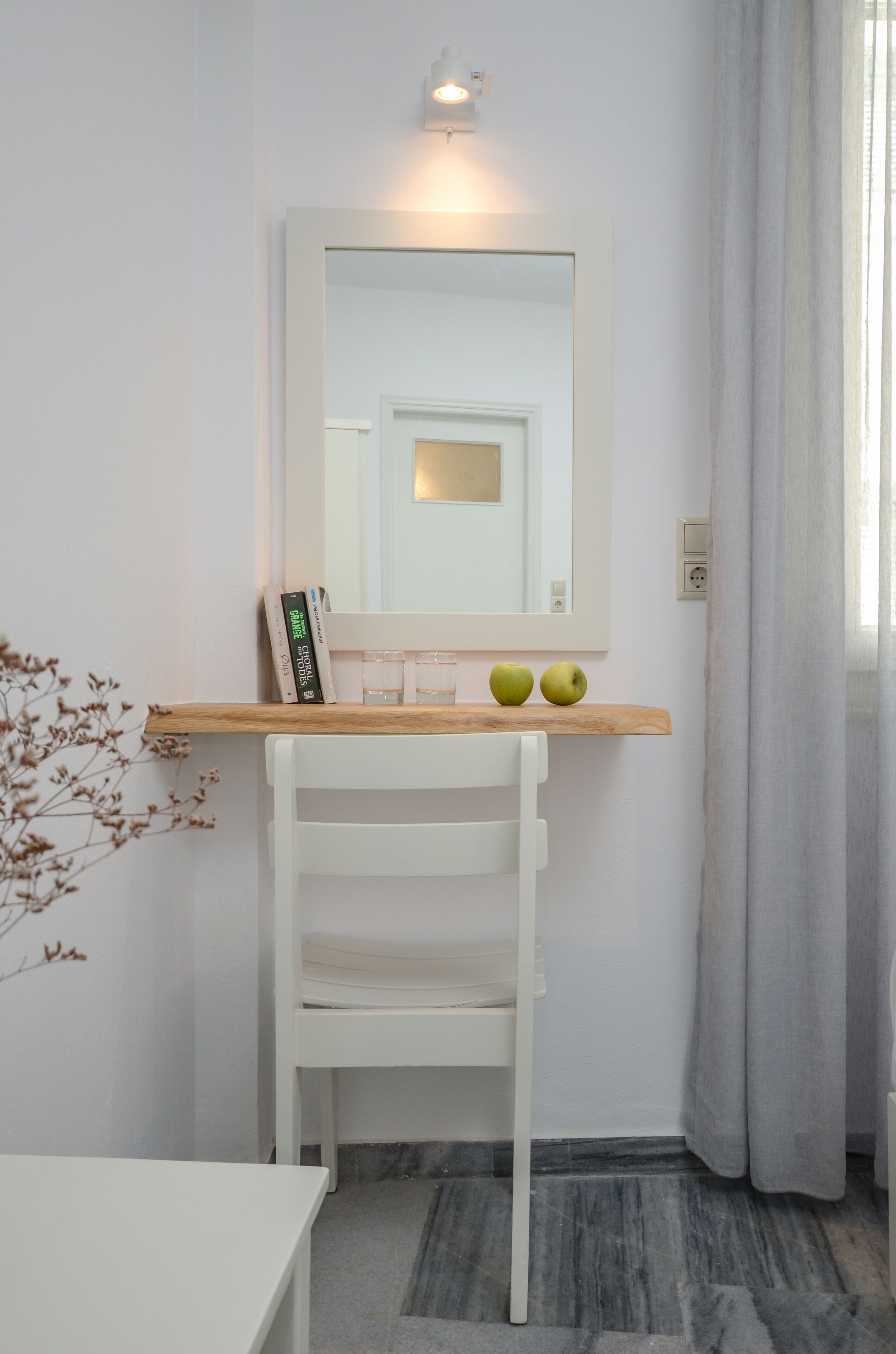 superior double studio | iron/ironing board, free wifi, bed sheets