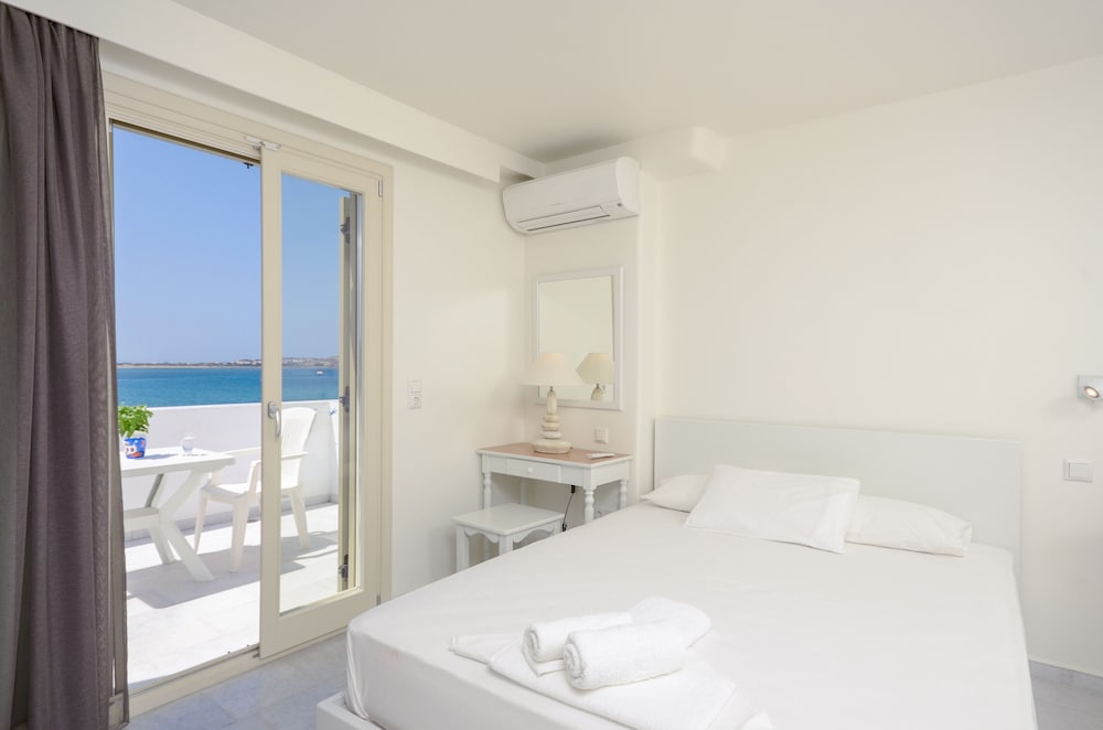 Soula Hotel Naxos by null