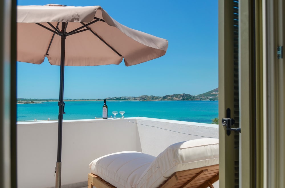 Soula Hotel Naxos by null