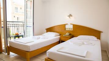 Twin Room, 2 Twin Beds | Premium bedding, desk, iron/ironing board, WiFi (free)