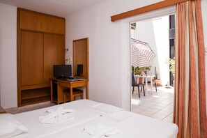 Premium bedding, desk, iron/ironing board, free WiFi - Astali Hotel (Rethymno)