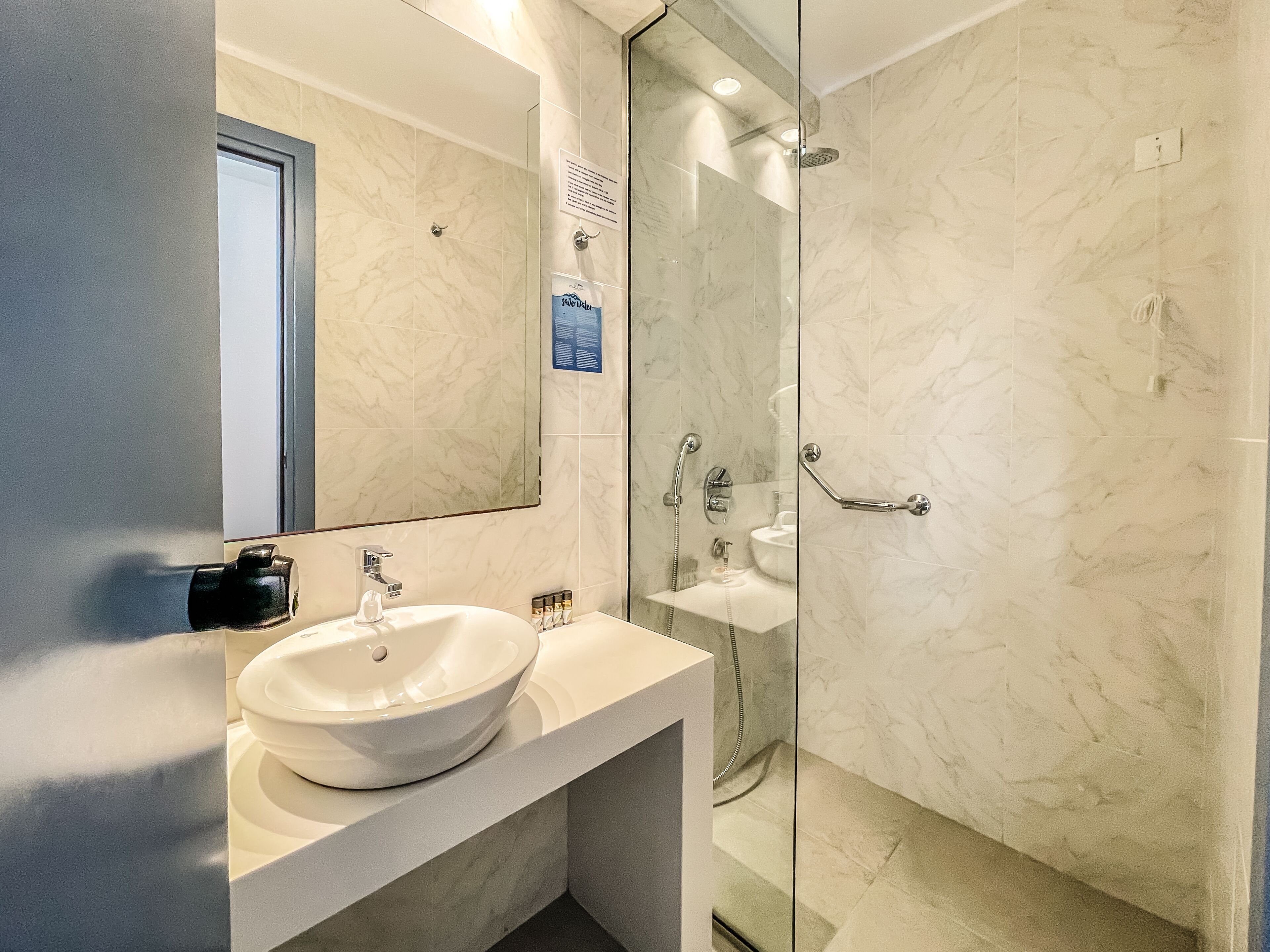 Photo - Alia Beach Hotel by Estia