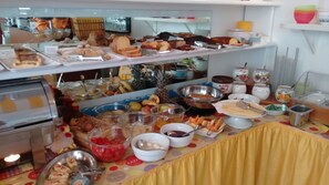 Petit déjeuner buffet compris tous les jours