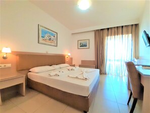 Lits bébé (gratuits), Wi-Fi gratuit, draps fournis