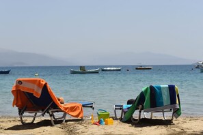 Beach nearby - Knossos Hotel (Nafplio)