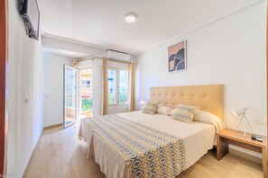 Daunenbettdecken, Minibar, Zimmersafe, Schreibtisch