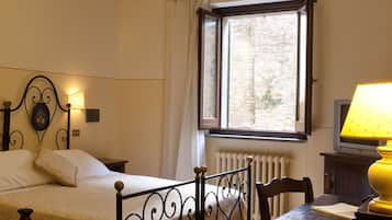 Frette Italian sheets, premium bedding, down comforters, pillowtop beds