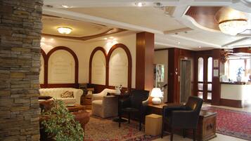 Coin salon dans le hall