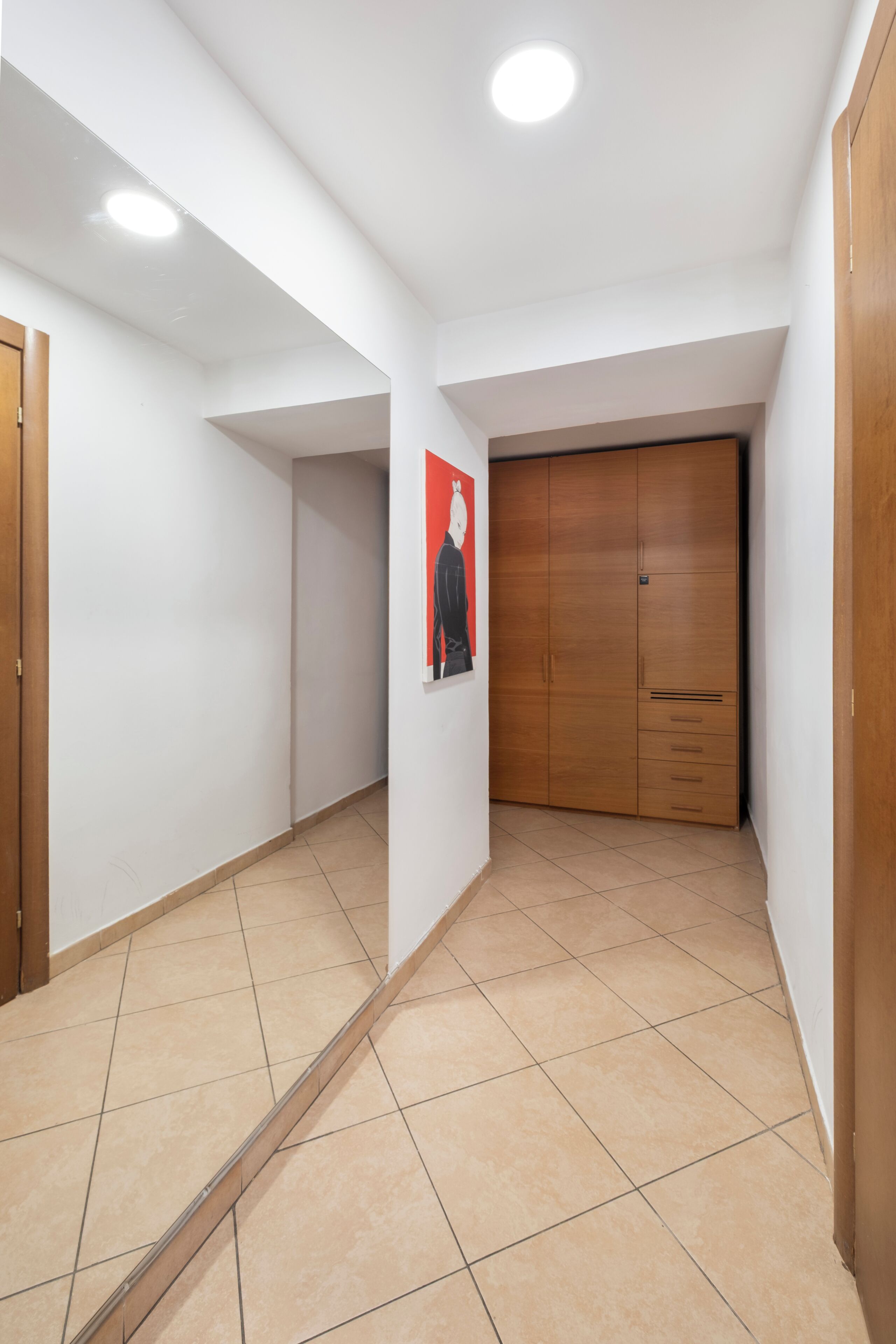 Habitación estándar con 1 cama doble o 2 individuales | Edredones de plumas, minibar, caja fuerte y escritorio