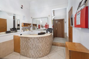Reception - Hotel Moscatello (Rome)