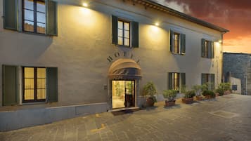 Front of property - evening/night