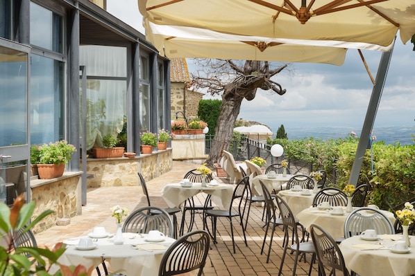 Petit déjeuner continental compris tous les jours