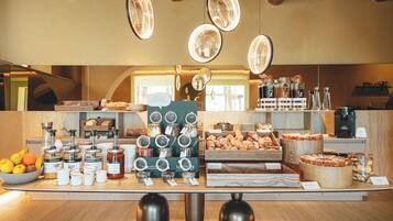 Café da manhã continental grátis todos os dias