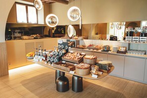 Desayuno continental incluido todos los días