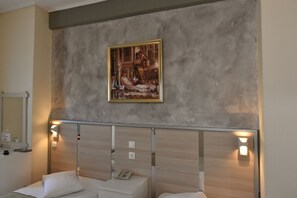 Twin Room | In-room safe, desk, blackout drapes, soundproofing - Hotel Socrates (Athens)