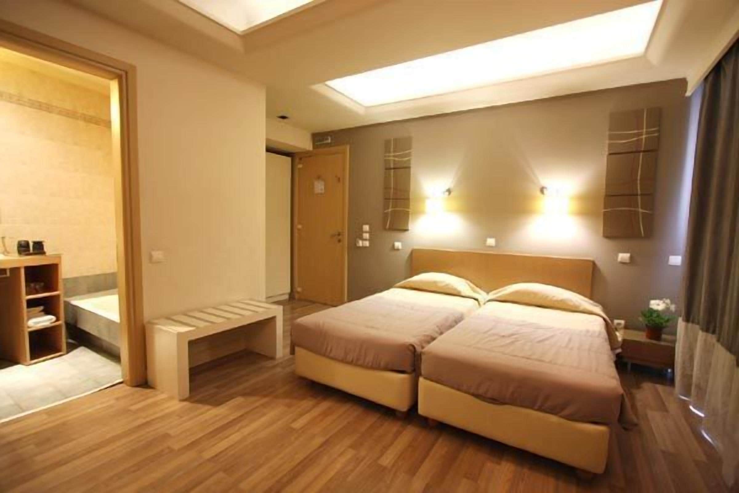 minibar, in-room safe, individually decorated, individually furnished