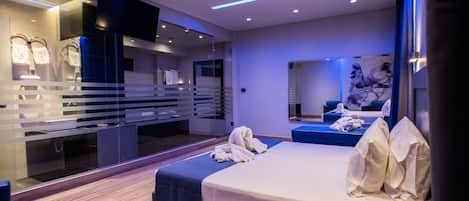 Minibar, coffre-fort, bureau