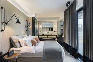 Design Loft, Acropolis View | Premium bedding, pillowtop beds, minibar, in-room safe - Niki Athens Hotel (Athens)