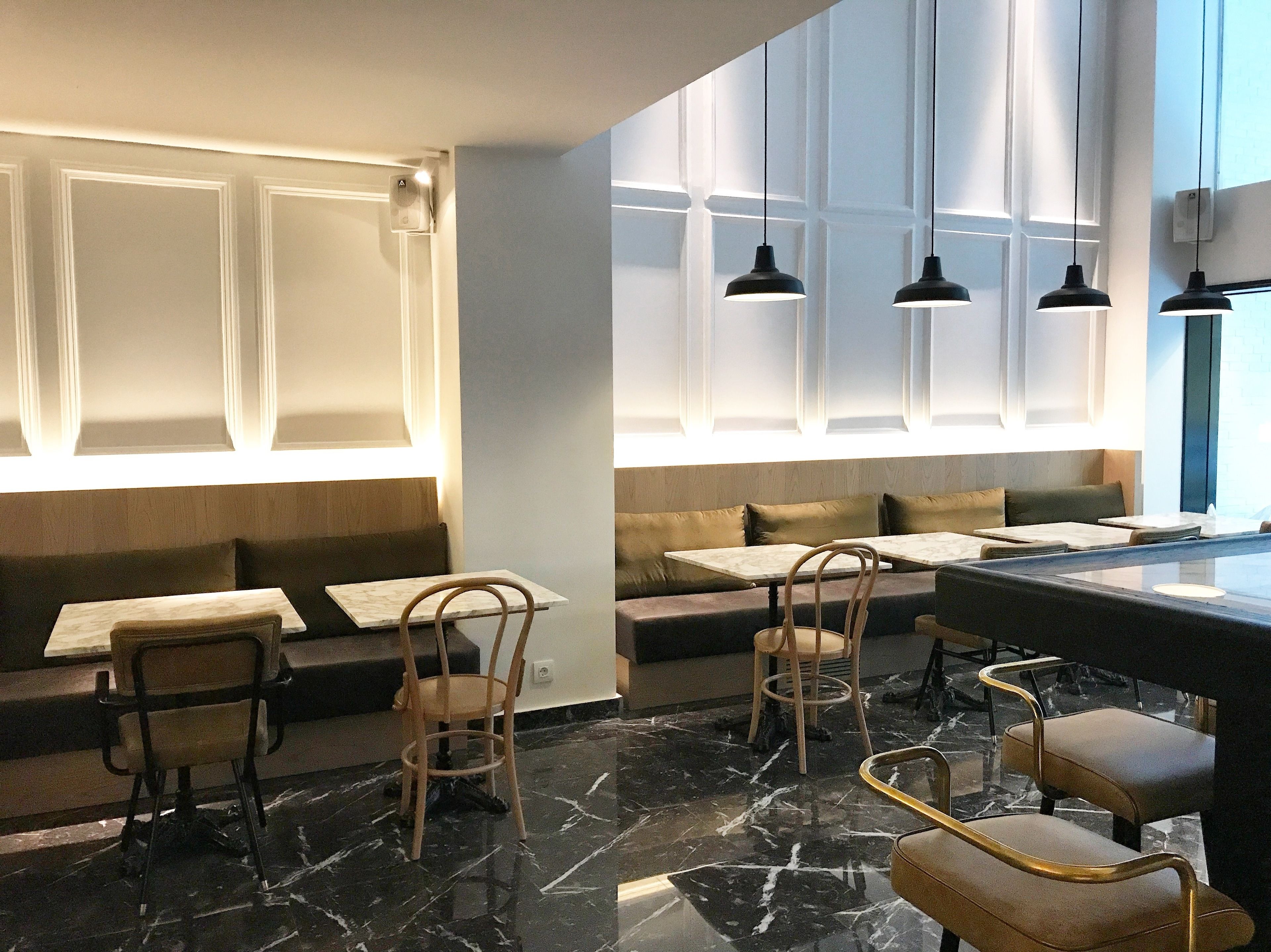 daily cooked-to-order breakfast (eur 15 per person)