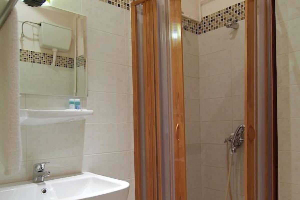 double room, city view | bathroom | free toiletries, hair dryer, towels