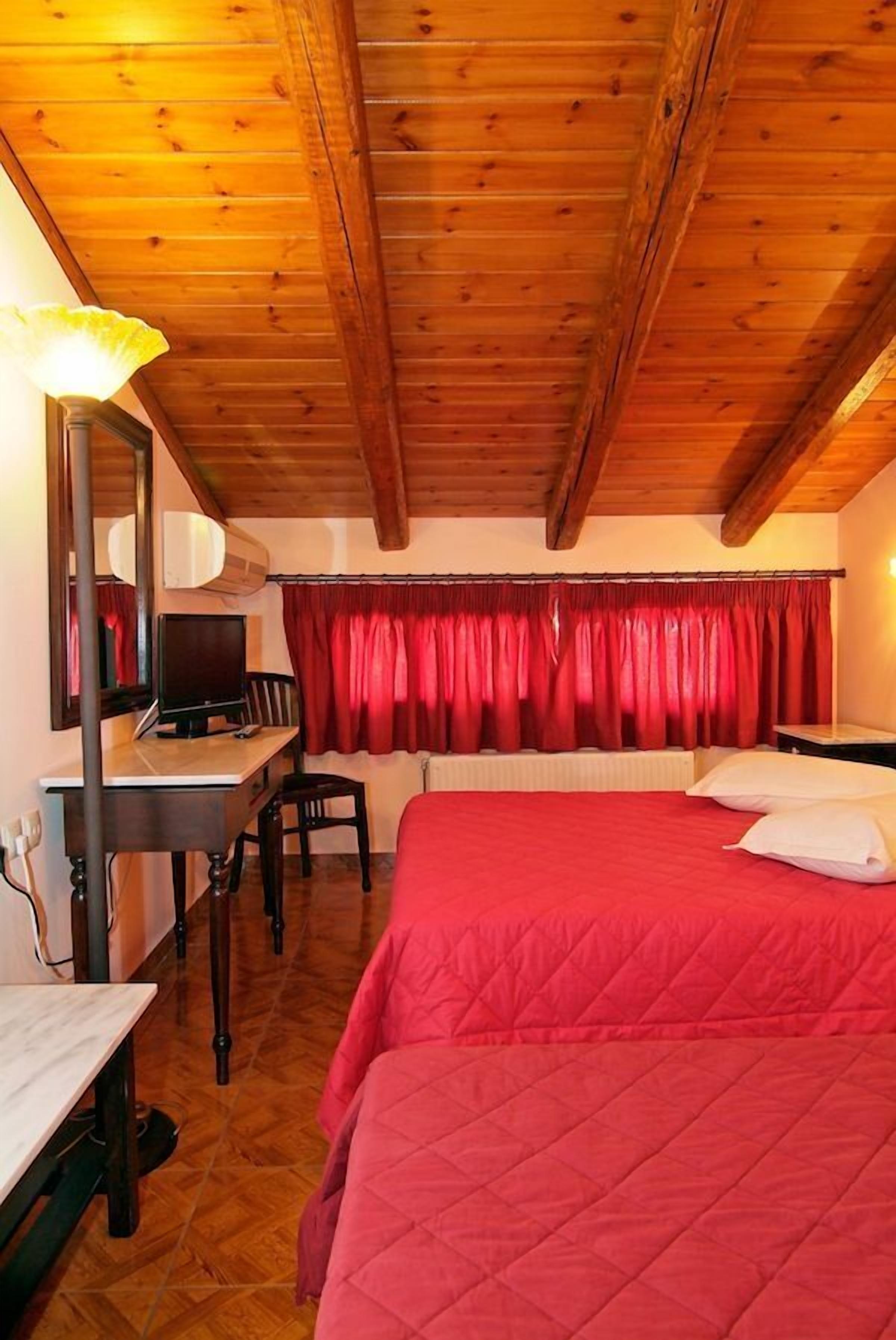 Photo - Hotel Varonos