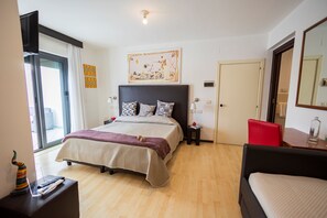 Deluxe Quadruple Room