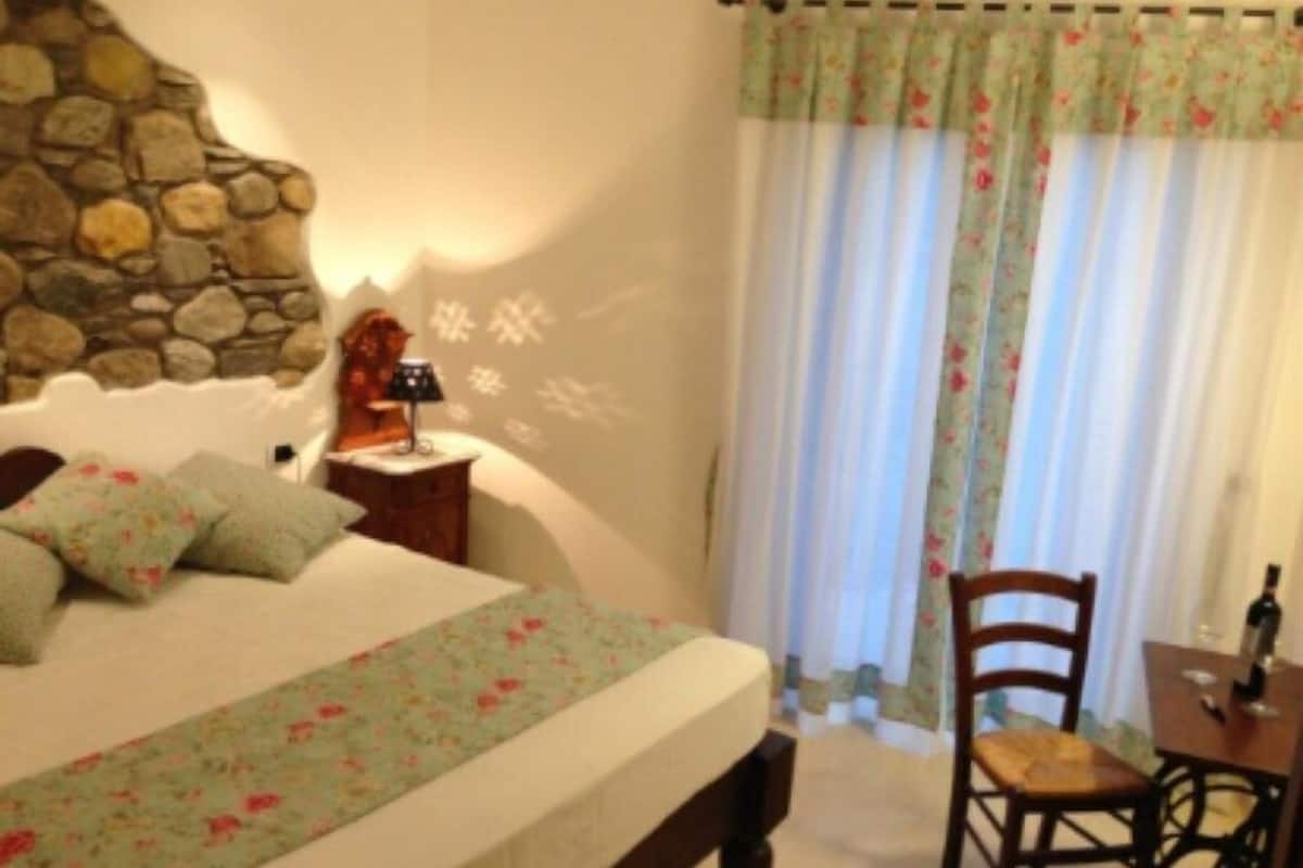 Double or Twin Room, Balcony | Minibar, in-room safe, desk, soundproofing