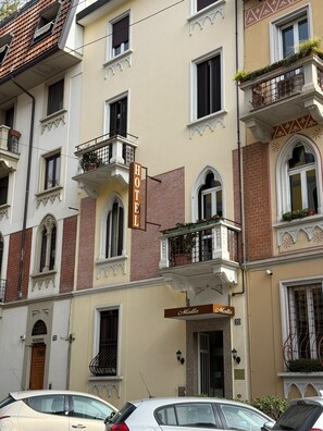 Front of property - Hotel Malta (Milan)