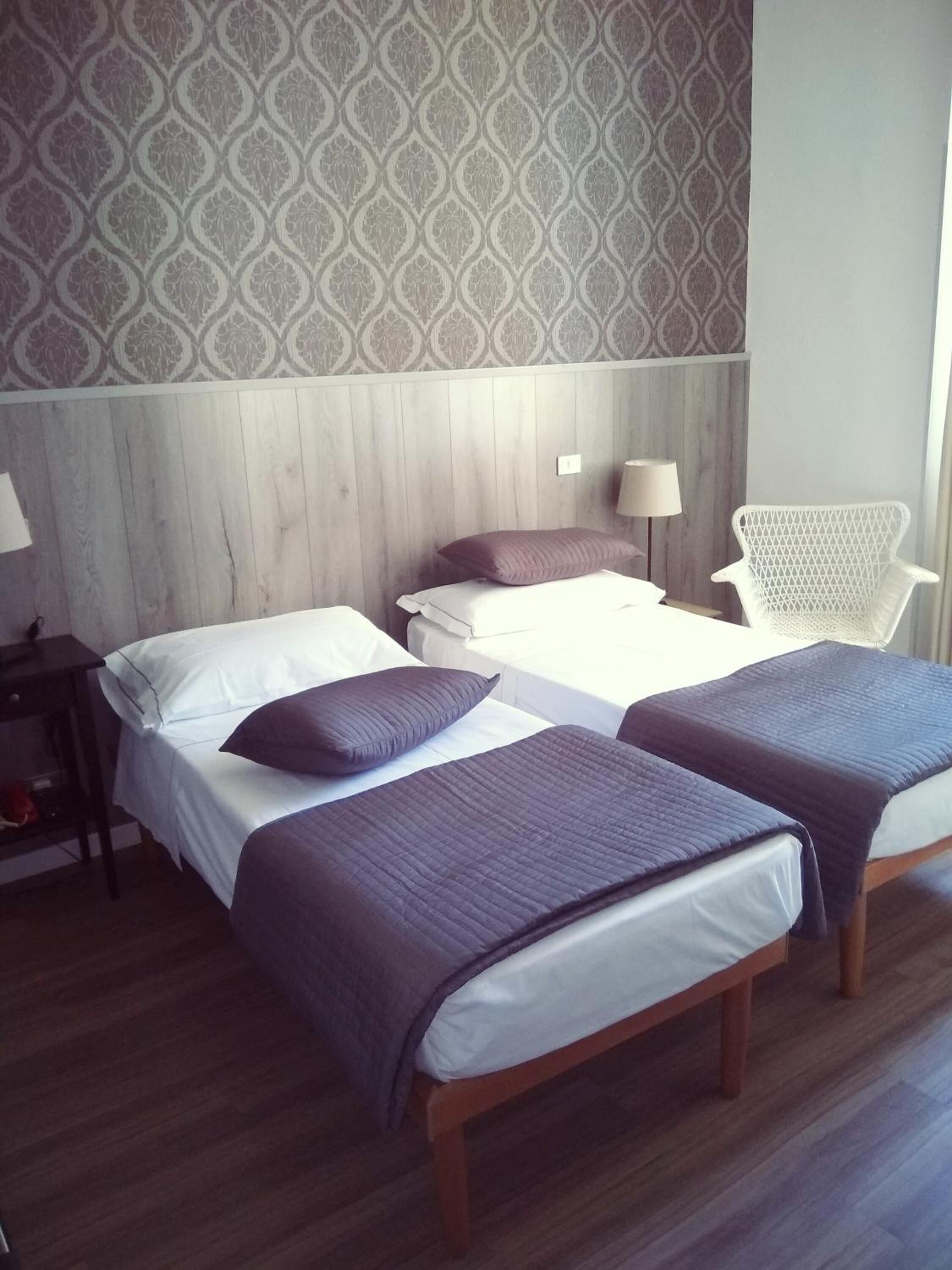 Coffres-forts dans les chambres, bureau