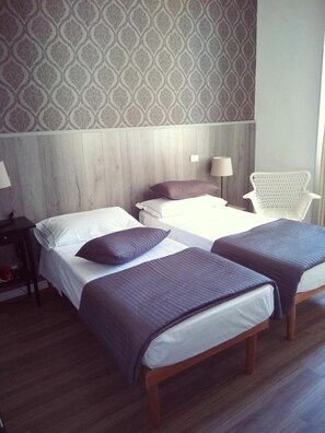 Coffres-forts dans les chambres, bureau