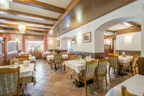 Restaurant - Hotel Al Pian (Altopiano della Vigolana)