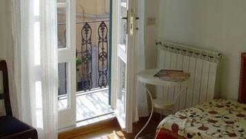 3 bedrooms, individually decorated, individually furnished