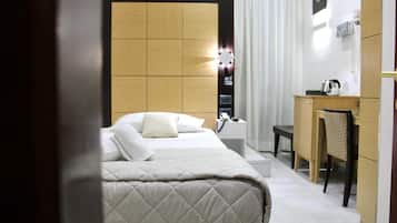 Classic Single Room | Premium bedding, desk, blackout curtains, soundproofing