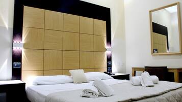 Classic Double or Twin Room | Premium bedding, desk, blackout curtains, soundproofing