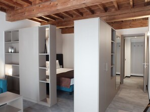 Estudi en suite Comfort (no elevator) | Sala d'estar | Televisor LCD