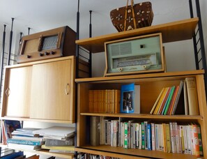 Library - Oscar Hotel (Le Havre)