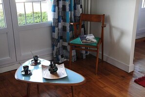 Familienzimmer | Wohnbereich | Flachbildfernseher