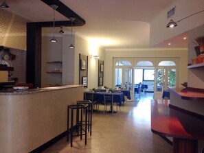 Bar (en la propiedad)