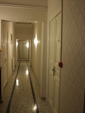 Hallway - Hotel Texas (Rome)