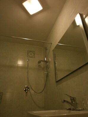 Hair dryer, towels - Hotel Texas (Rome)