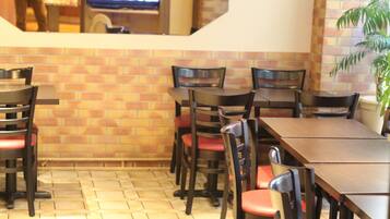 Daily continental breakfast (EUR 8 per person)