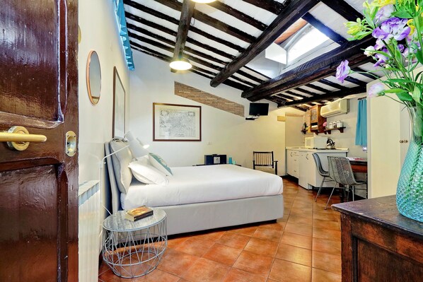 Iron/ironing board, cribs/infant beds, free WiFi, bed sheets