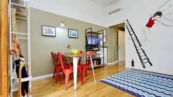 Room (5 pax) | Private kitchenette | Fridge, microwave, coffee/tea maker, highchair