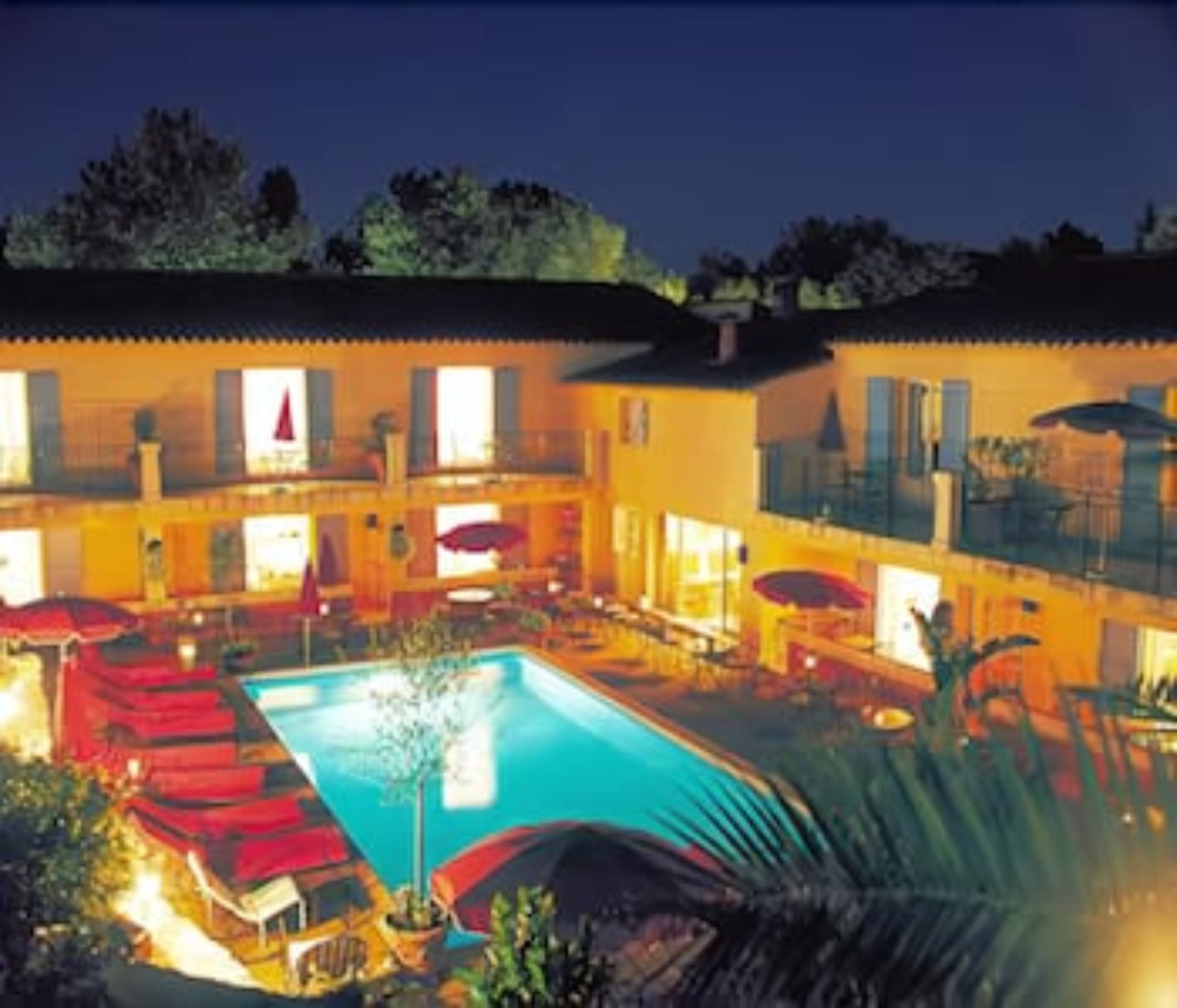 outdoor pool, pool umbrellas, pool loungers