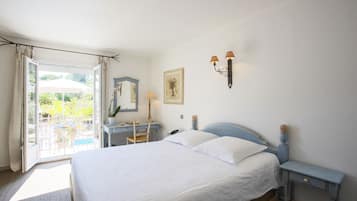 In-room safe, individually decorated, individually furnished, desk