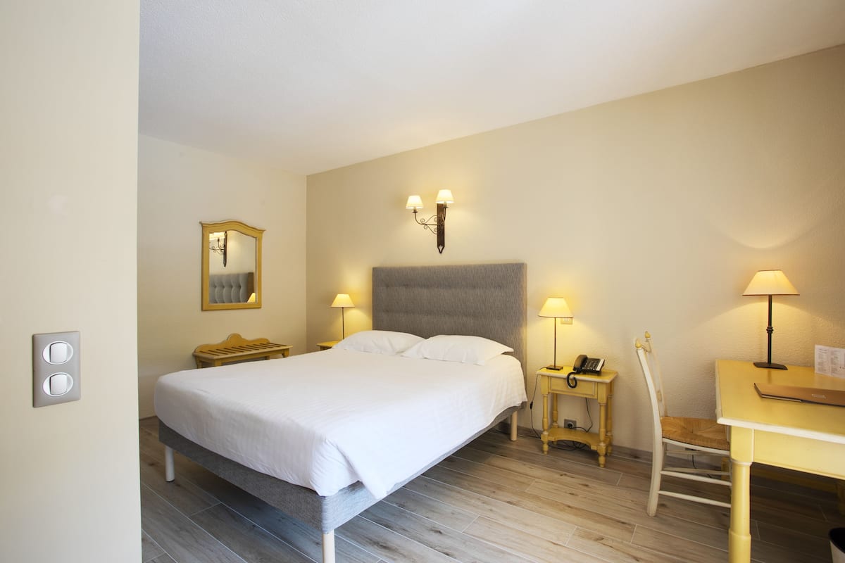 In-room safe, desk, blackout curtains, soundproofing