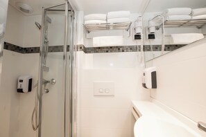 Articles de toilette gratuits, serviettes fournies