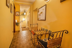 Lobby-Lounge